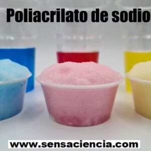 Nieve artificial de colores a partir de poliacrilato de sodio